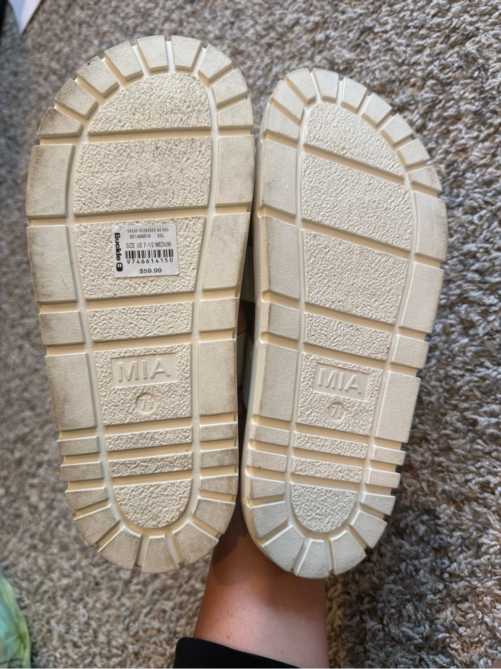 MIA Sandals - Picture 4 of 4